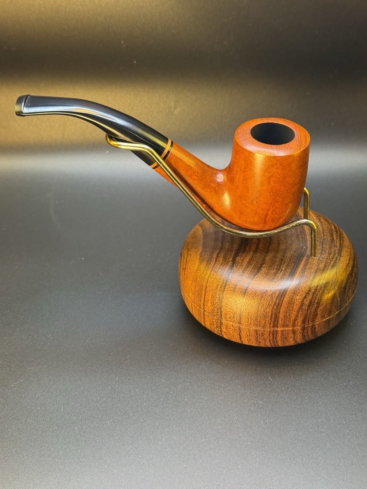 Vintage Wessex NOS Unsmoked Smooth Bent Billiard W/ Taper Stem Tobacco Pipe - Image 3