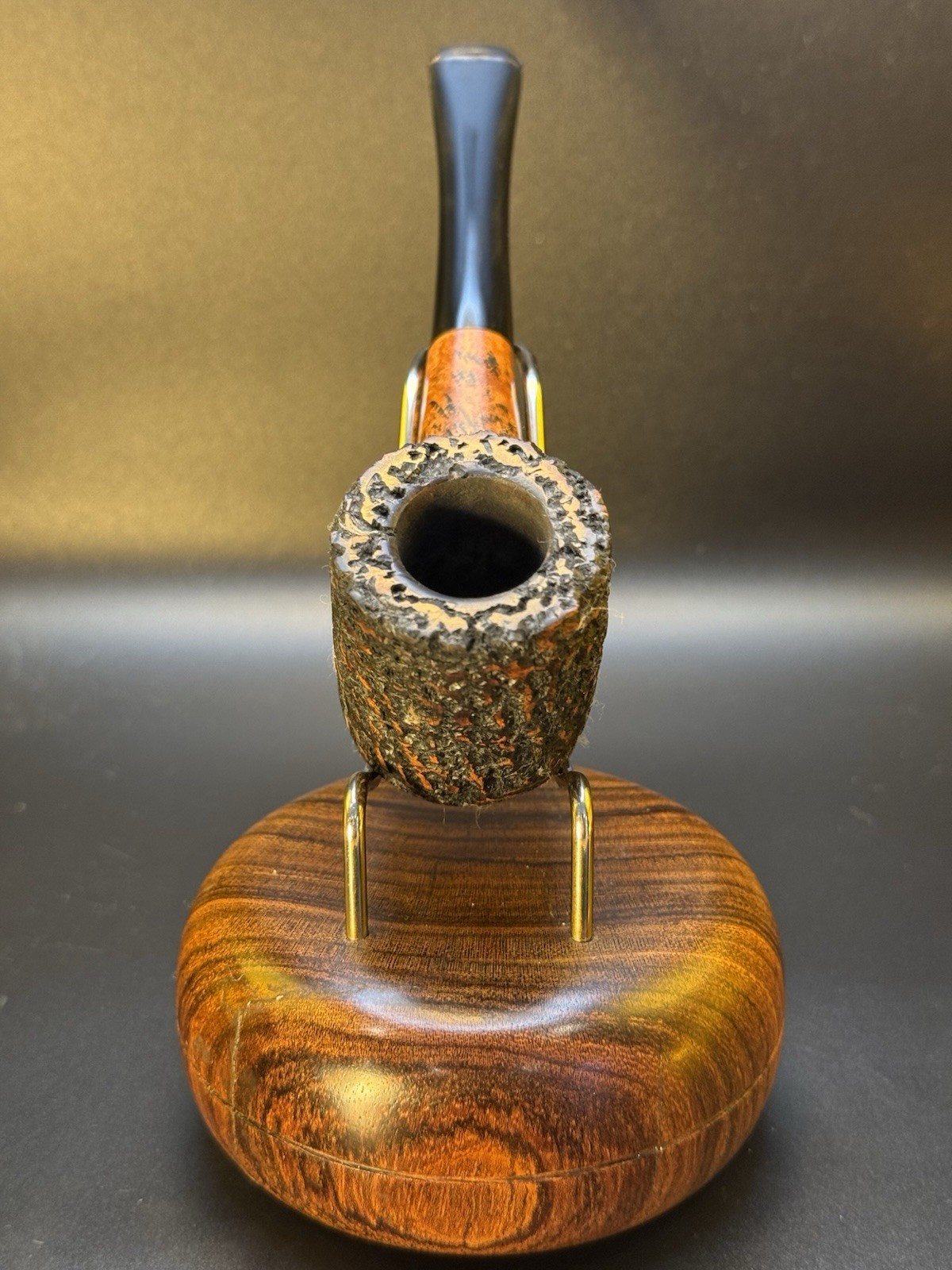 Artisan Paul Coley 447 Woodworks NEW “Club seal” Rusticated Billiard Pipe - Image 2