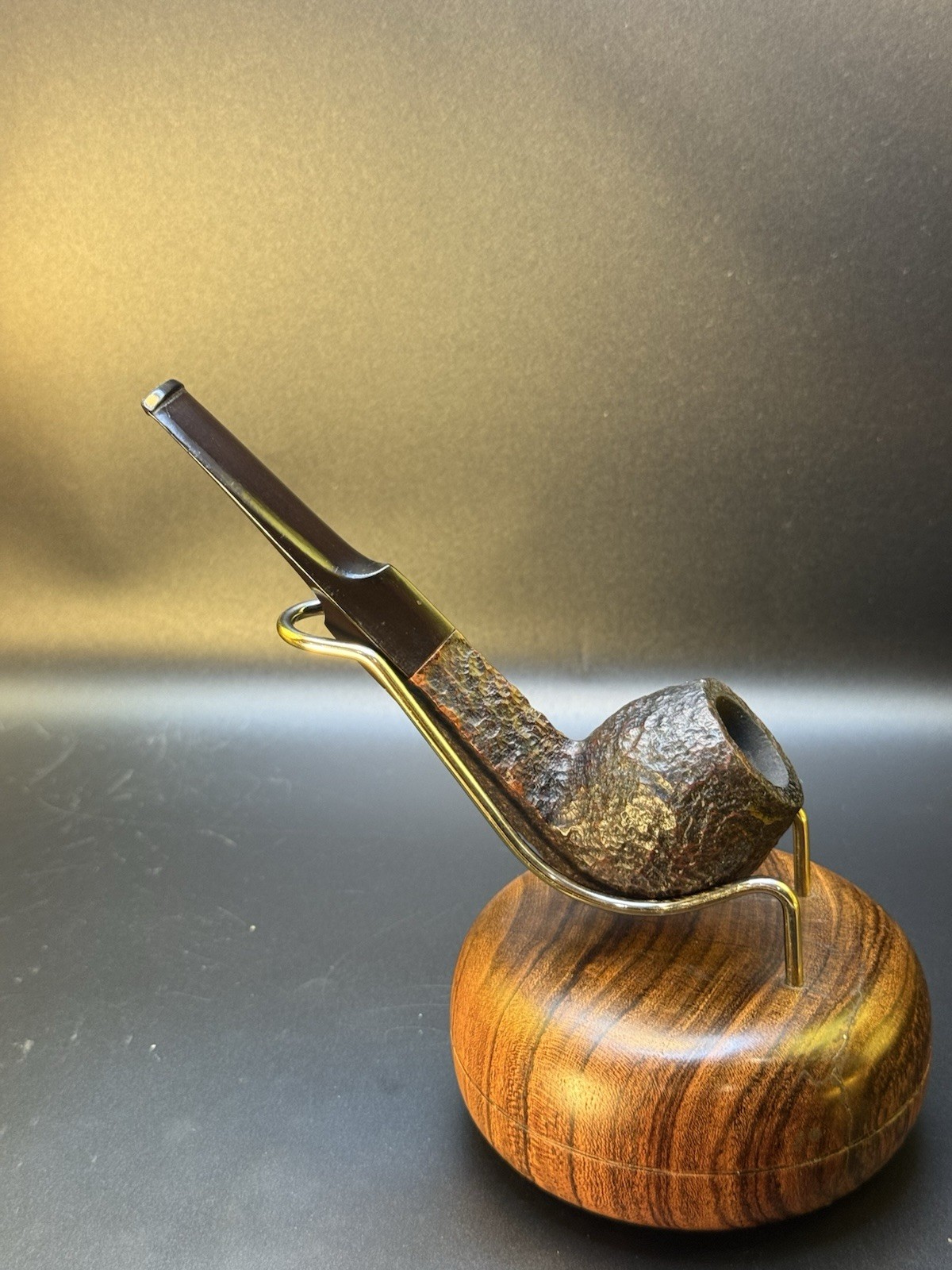 Vintage Capitol Bruyere (Savinelli Sub) 504 Bulldog Tobacco Pipe - Image 3