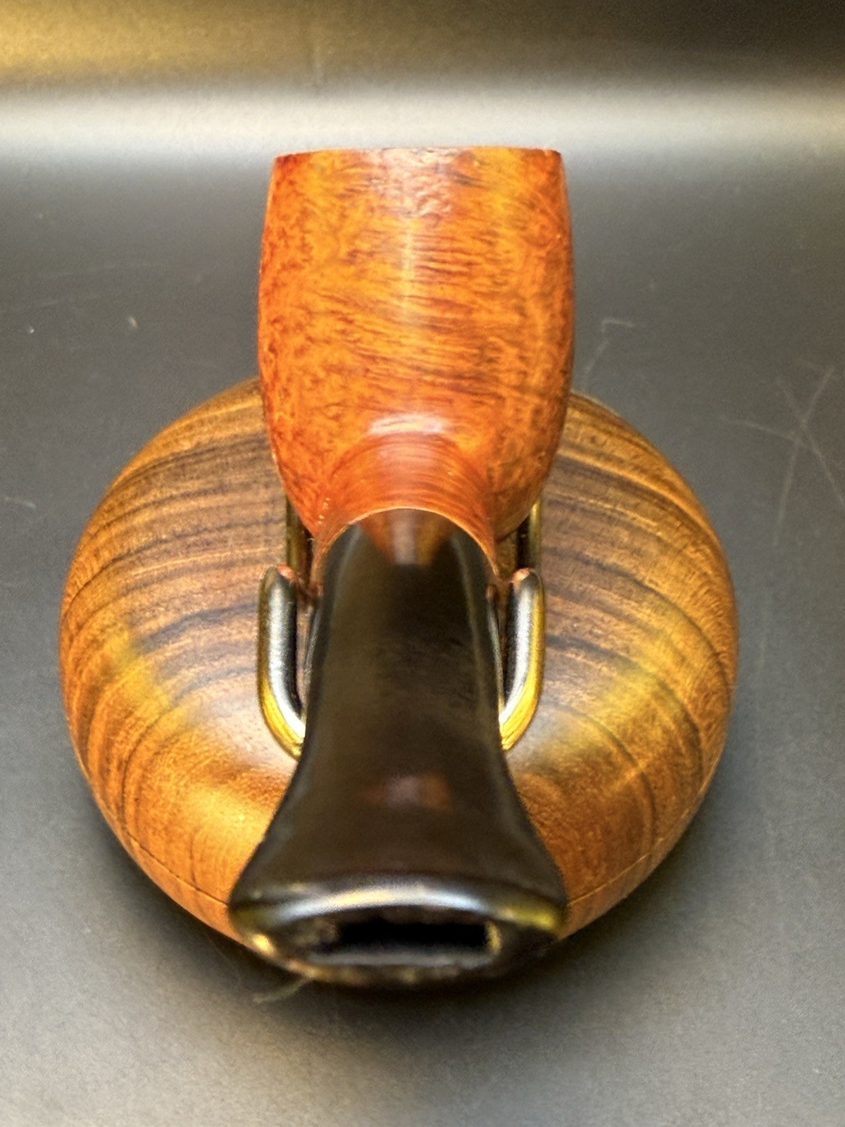 Unmarked Billiard W/Birdseye Tobacco Pipe - Image 4