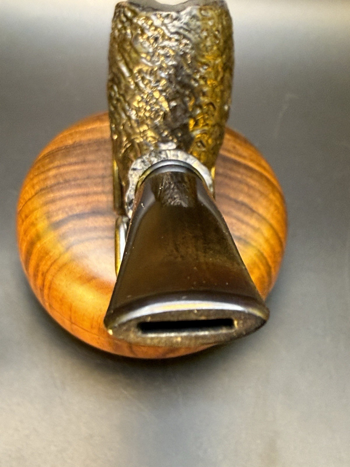 Vintage Tivoli Blasted Freehand Tobacco Pipe -HUGE BOWL - Image 4